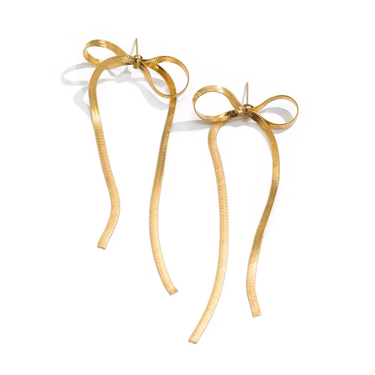 Bow Earring in 18K Gold Herringbone Chain