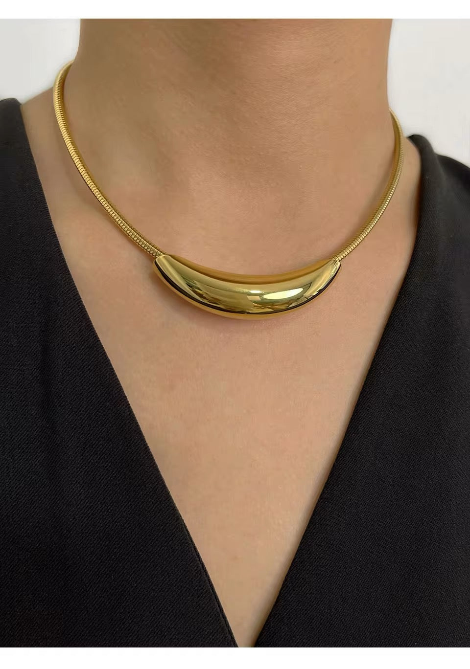 Curved Tube Snake Chain Necklace