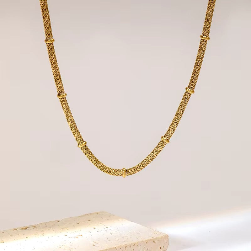 Mesh Chain Station Necklace